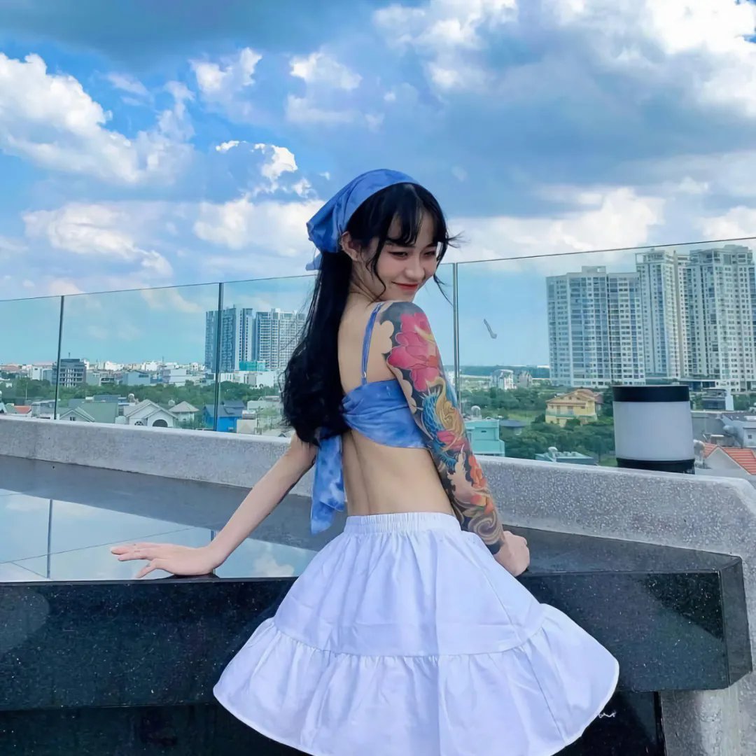 艳阳春水惊鸿