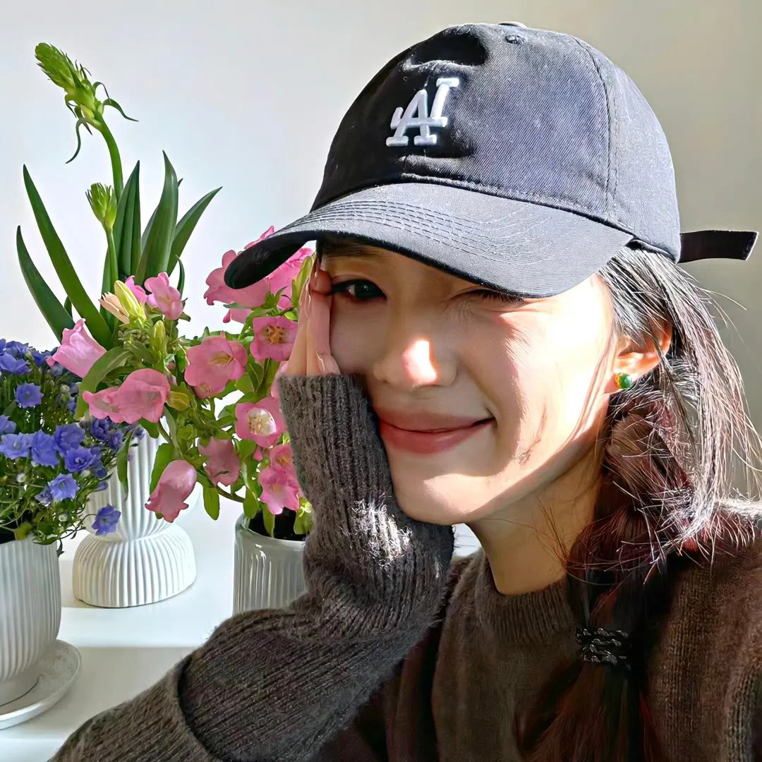 隔楼女孩：我们之间的层距